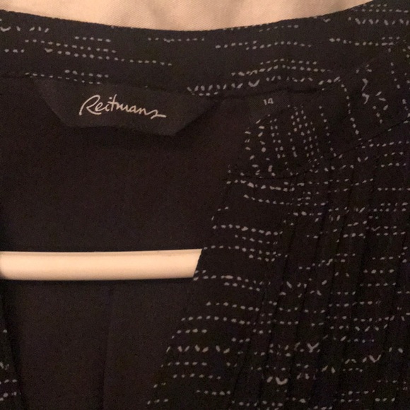 Black flutter dress - Picture 3 of 3